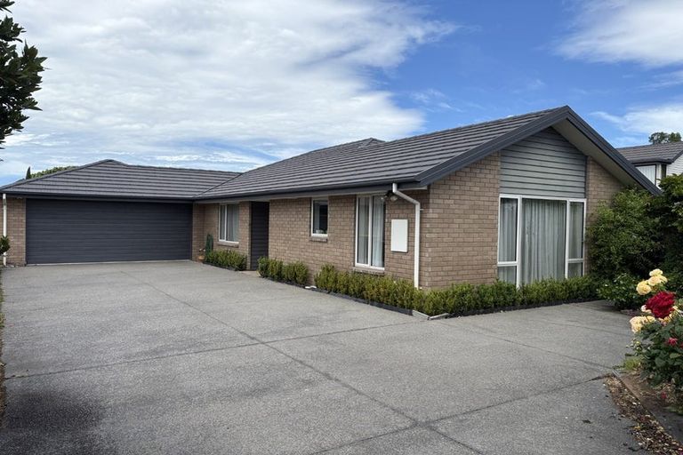 Photo of property in 111a Aorangi Road, Bryndwr, Christchurch, 8053