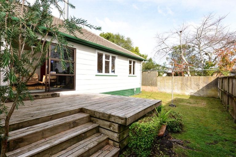 Photo of property in 1 Moule Place, Fairfield, Hamilton, 3214