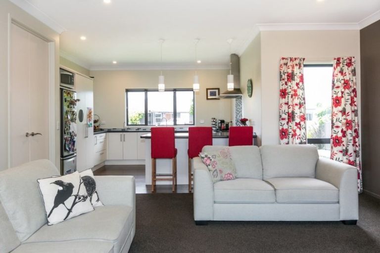 Photo of property in 14 Greenlea Place, Frimley, Hastings, 4120