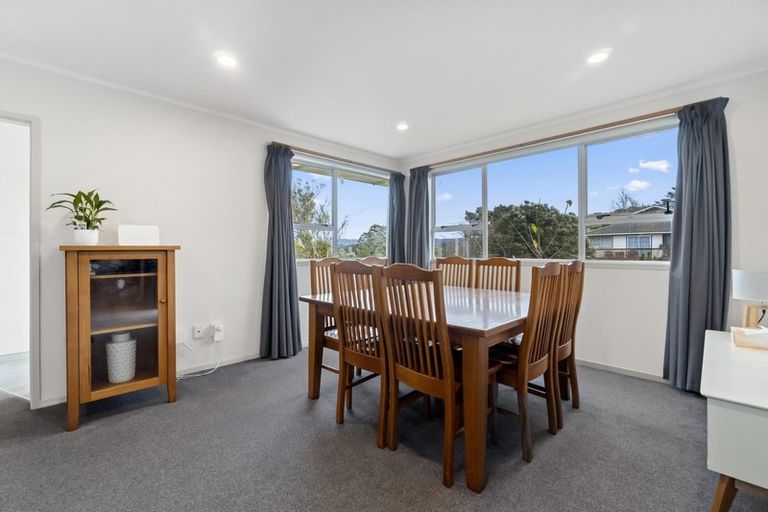 Photo of property in 3 Shale Avenue, Massey, Auckland, 0614