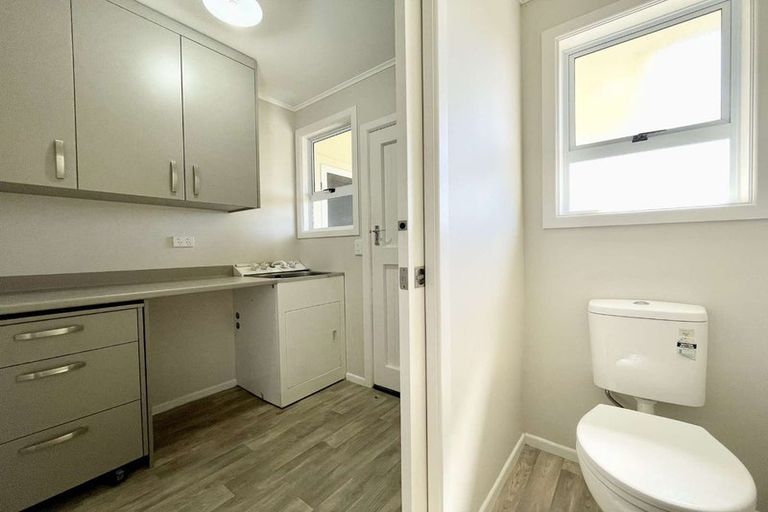 Photo of property in 142 Cracroft Street, Waitara, 4320