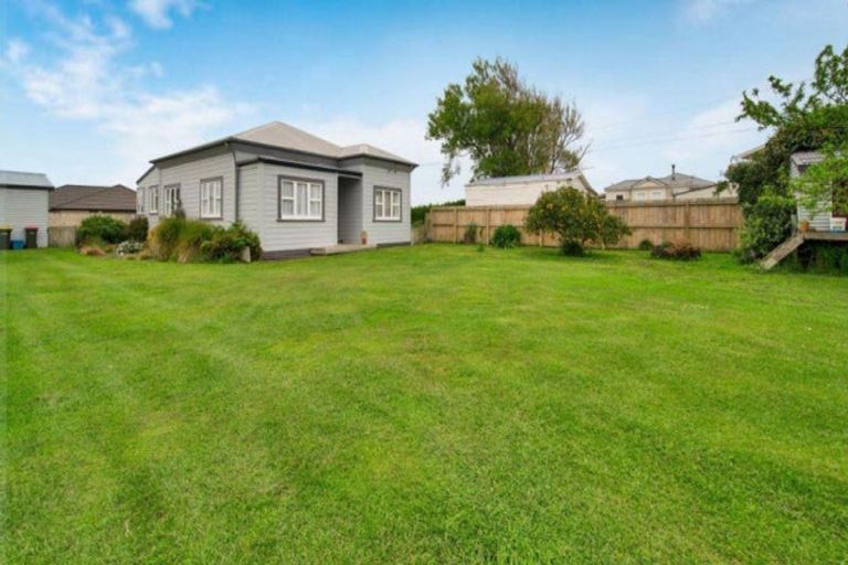 Photo of property in 137 Fairfield Road, Hawera, 4610