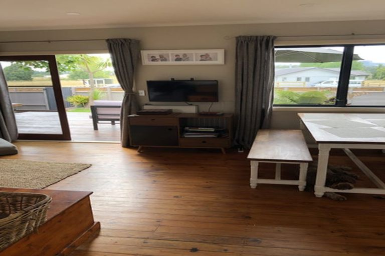 Photo of property in 13 Murray Street, Drury, 2113