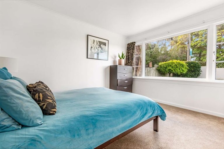 Photo of property in 121 Vipond Road, Stanmore Bay, Whangaparaoa, 0932