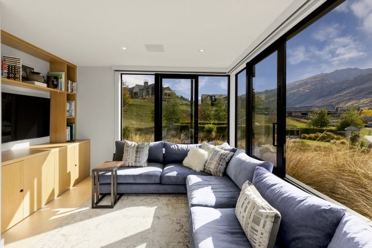 Photo of property in 4 Owen Marshall Lane, Arrowtown, 9371