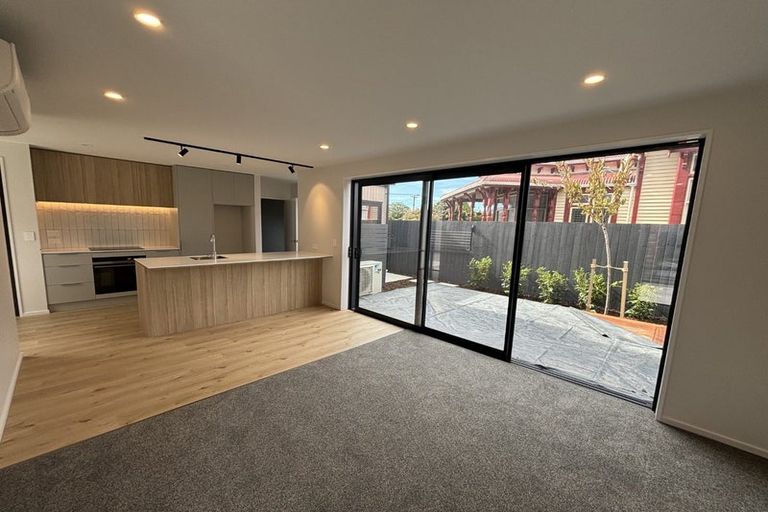 Photo of property in 2/62 Derby Street, St Albans, Christchurch, 8014