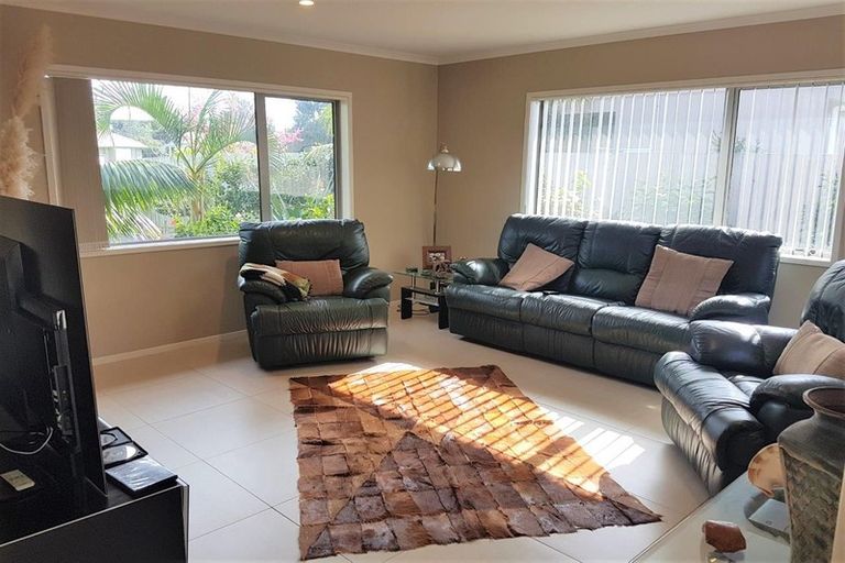 Photo of property in 12 Waikohua Place, Ruakaka, 0116