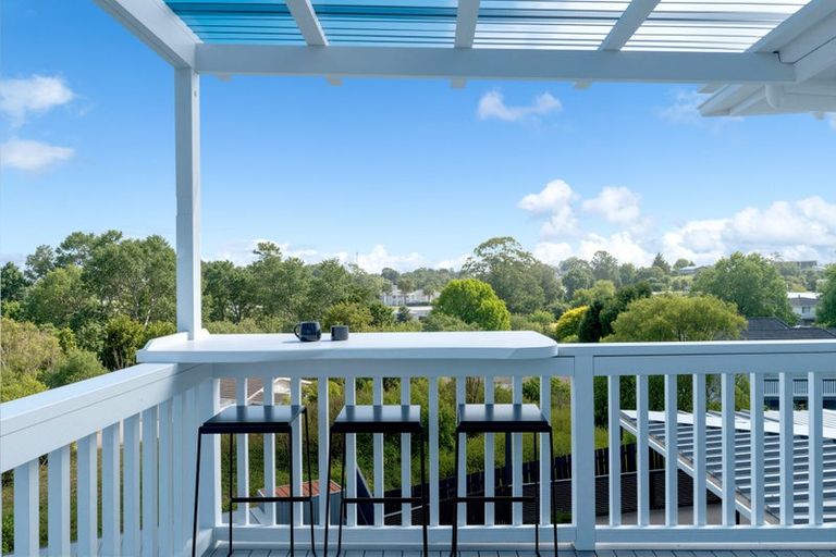 Photo of property in 34 Cyclarama Crescent, Massey, Auckland, 0614