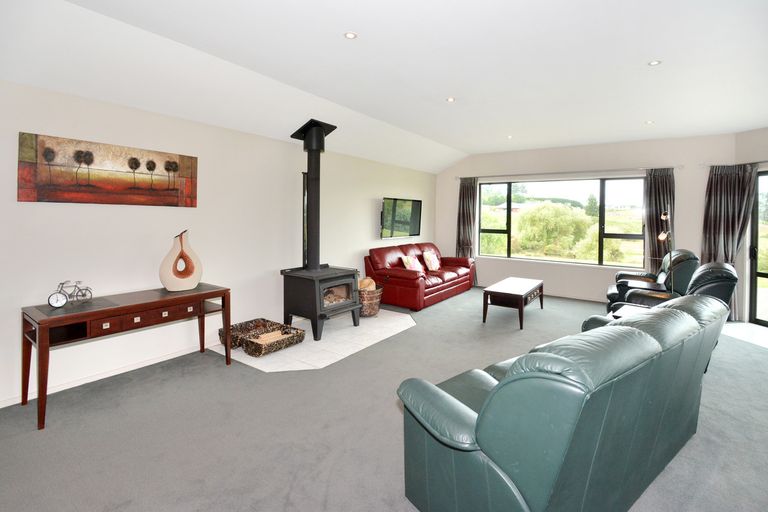 Photo of property in 17 Wavy Knowes Drive, Waldronville, Dunedin, 9018