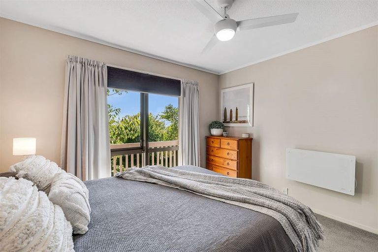 Photo of property in 5 Solway Place, Papakowhai, Porirua, 5024