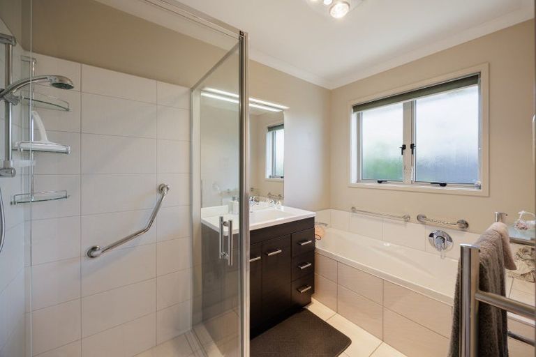Photo of property in 28 Pacific Avenue, Poraiti, Napier, 4112