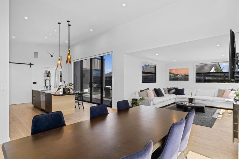 Photo of property in 17 Mike Smith Drive, Cambridge, 3434