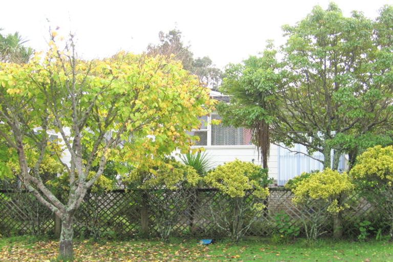 Photo of property in 32b Thorburn Avenue, Red Beach, 0932