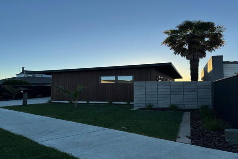 Photo of property in 19 Herrick Street, Marewa, Napier, 4110