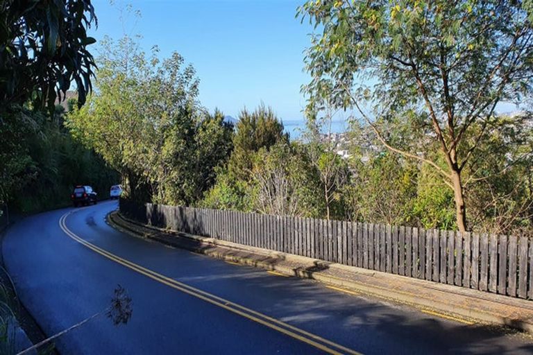 Photo of property in 9 Carlisle Road, Torbay, Auckland, 0630