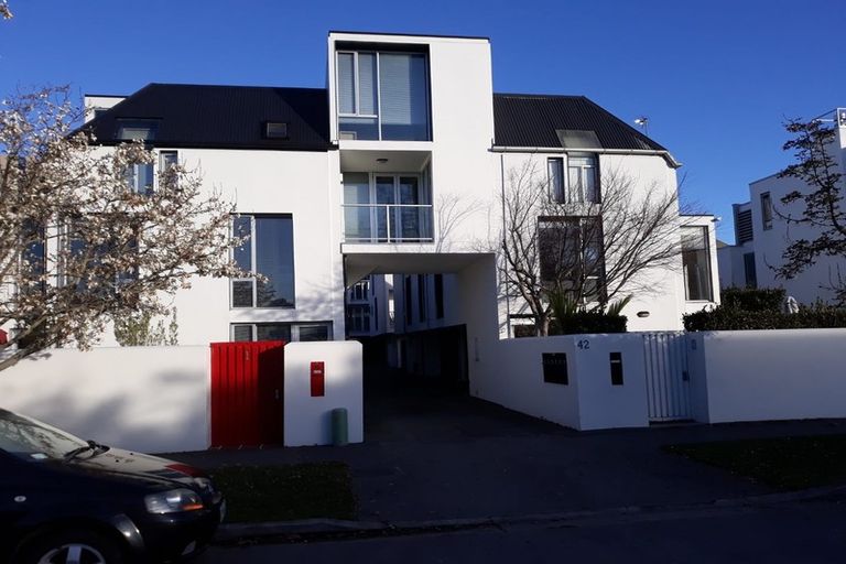 Photo of property in 44h Chester Street West, Christchurch Central, Christchurch, 8013