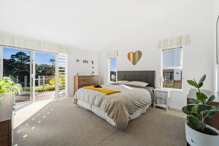 Photo of property in 15 Hawaiian Parade, Arkles Bay, Whangaparaoa, 0932