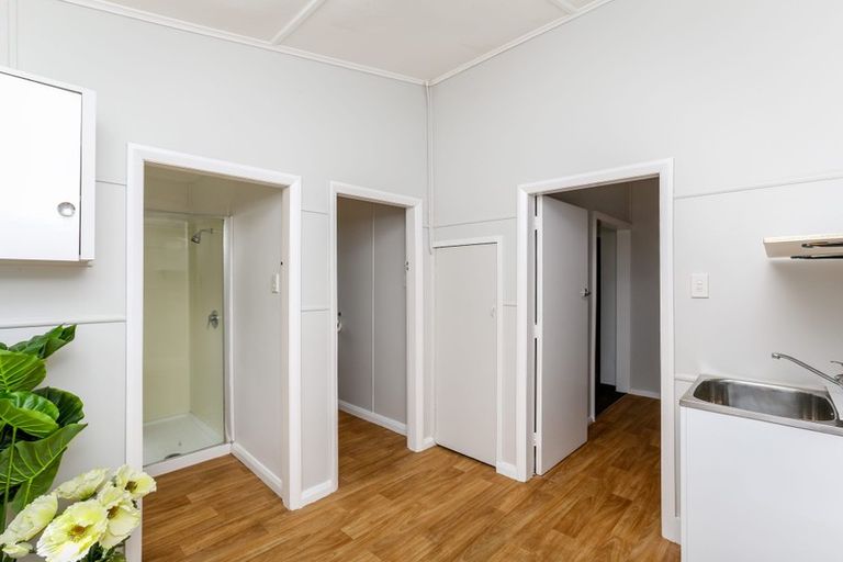 Photo of property in 43 Lorna Street, Lynmouth, New Plymouth, 4310