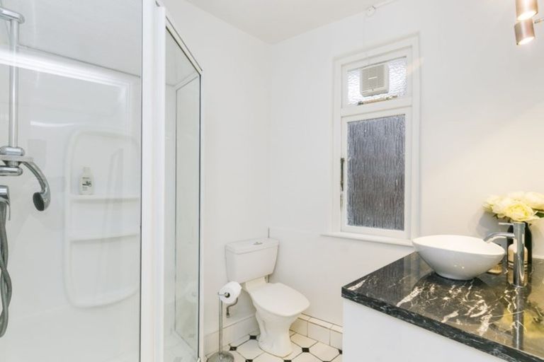 Photo of property in Hobson Flats, 1/1 Hobson Street, Pipitea, Wellington, 6011