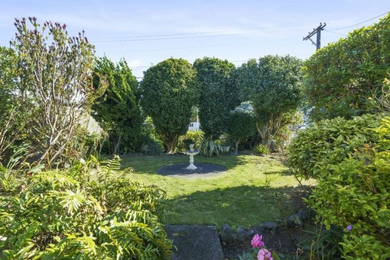 Photo of property in 303 The Parade, Island Bay, Wellington, 6023