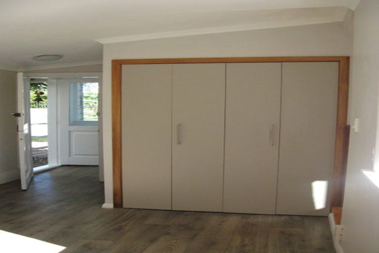 Photo of property in 106 Valley Road, Paraparaumu, 5032