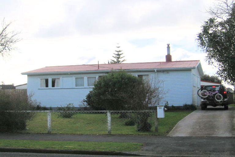 Photo of property in 52 Rawlings Street, Bader, Hamilton, 3206