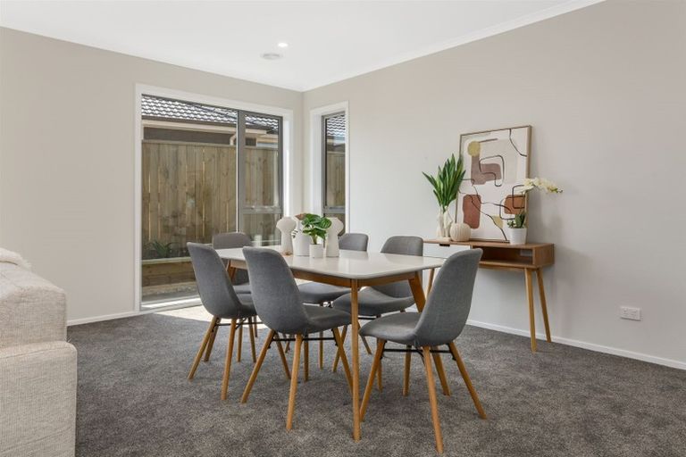 Photo of property in 20 Rotorua Grove, Aotea, Porirua, 5024