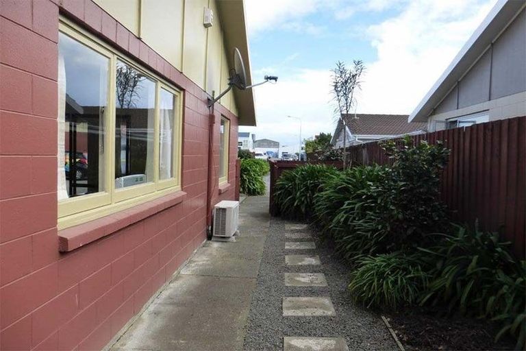 Photo of property in 2/8 Stanmore Road, Phillipstown, Christchurch, 8011