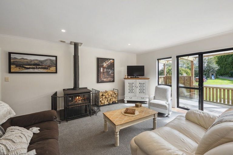 Photo of property in 1201 Oturoa Road, Hamurana, Rotorua, 3072