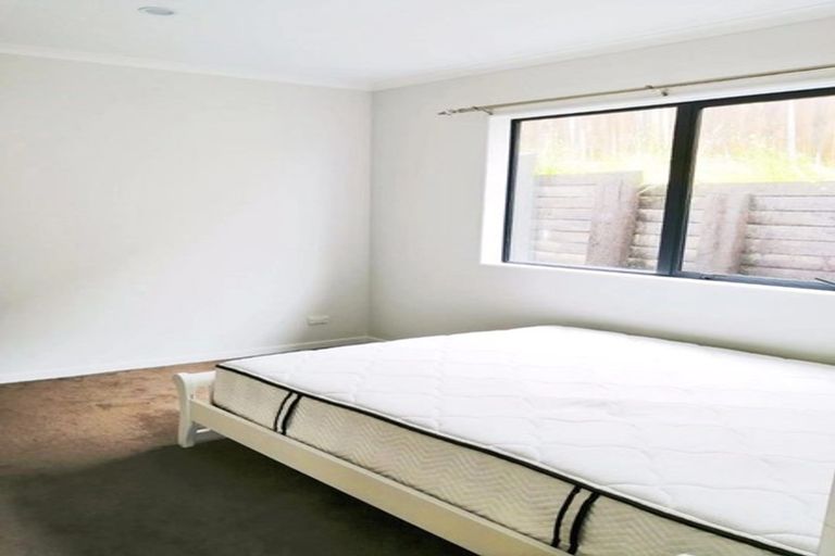 Photo of property in 27 Korihi Drive, Swanson, Auckland, 0614