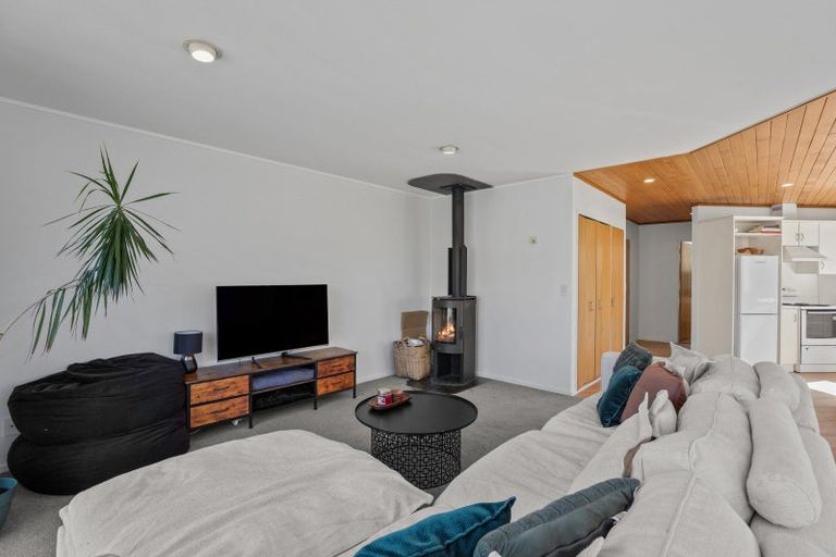 Photo of property in 8b Cresta Lane, Frankton, Queenstown, 9300