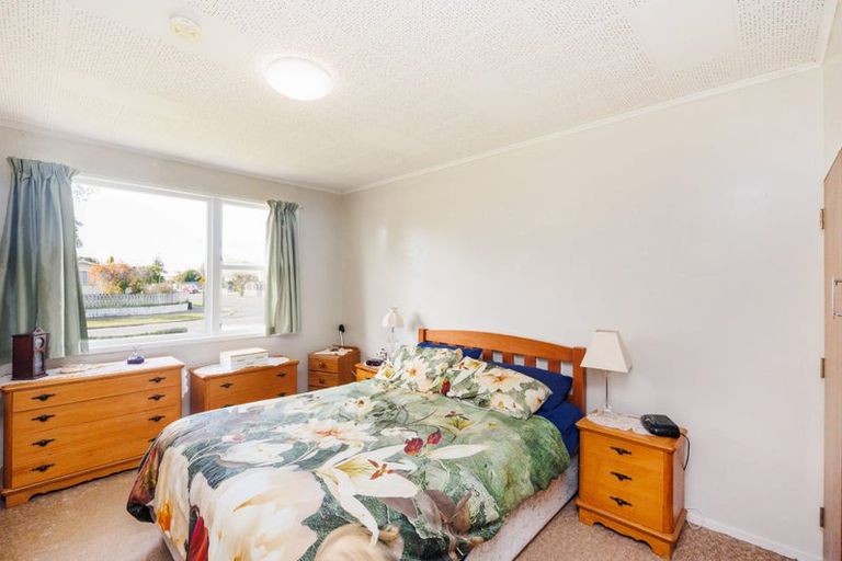 Photo of property in 33 Highbury Avenue, Highbury, Palmerston North, 4412