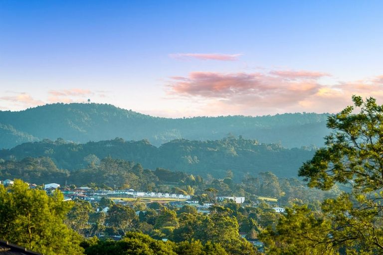 Photo of property in 79 Tiriwa Drive, Massey, Auckland, 0614