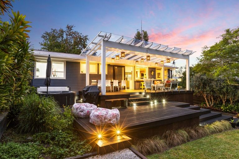 Photo of property in 51 Mcdowell Crescent, Hillcrest, Auckland, 0627