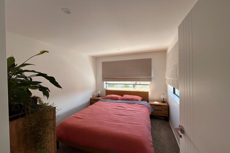 Photo of property in 14f Kelwyn Road, Kelston, Auckland, 0602