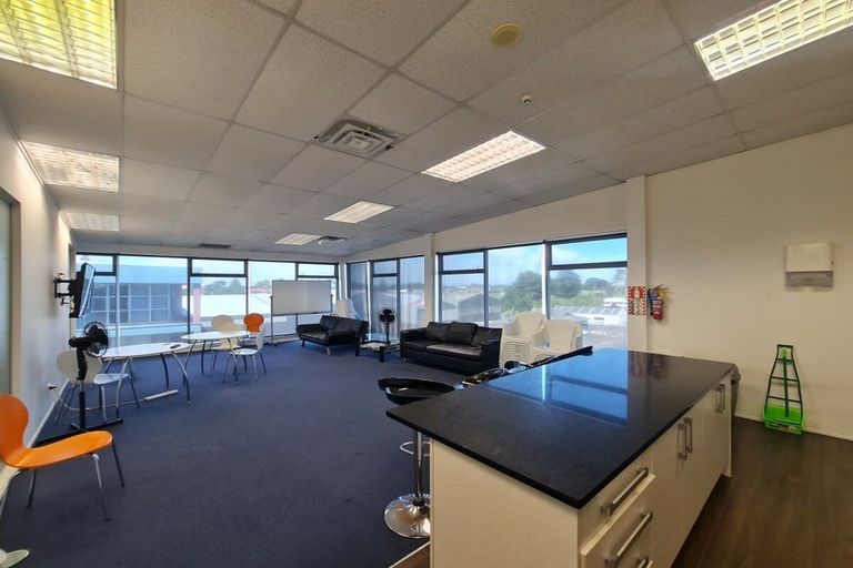 Photo of property in 7 Cooladerry Place, Rosehill, Papakura, 2113