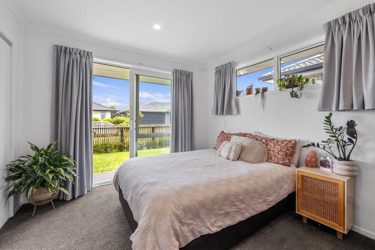 Photo of property in 27 Raynor Crescent, Pyes Pa, Tauranga, 3112