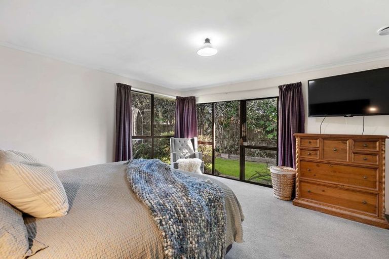 Photo of property in 1 Lacy Gate Place, Woodend, 7610