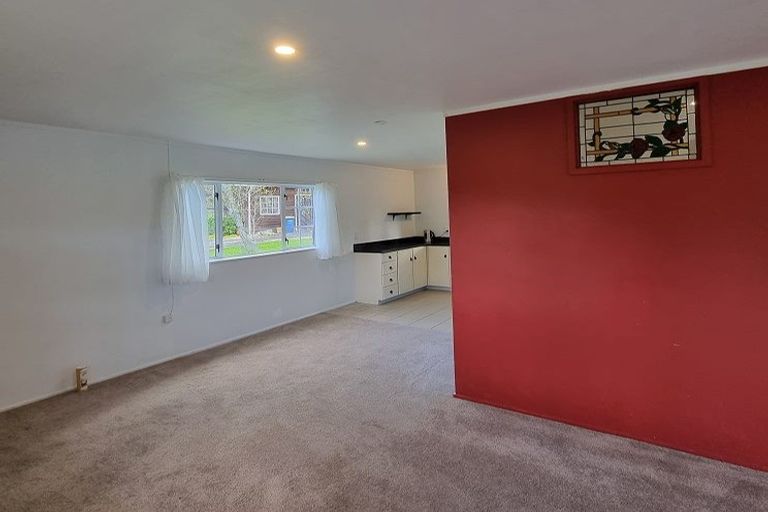 Photo of property in 357 Henderson Valley Road, Henderson Valley, Auckland, 0612