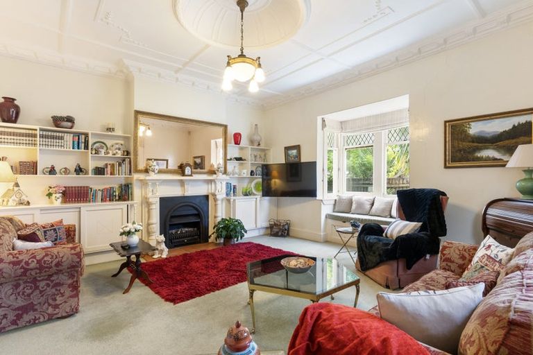 Photo of property in 1/34 Milford Road, Milford, Auckland, 0620