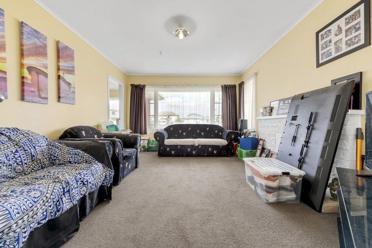 Photo of property in 1 Robyn Place, Mangere East, Auckland, 2024