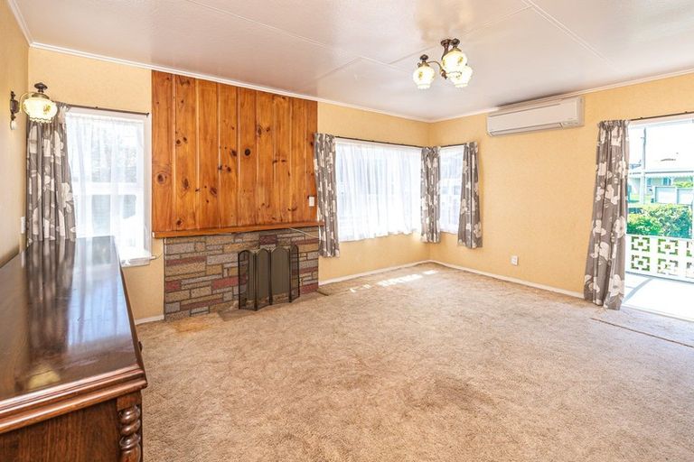 Photo of property in 15 Karaka Street, Castlecliff, Whanganui, 4501