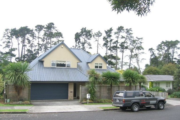 Photo of property in 6b Grove Lane, Pakuranga, Auckland, 2010