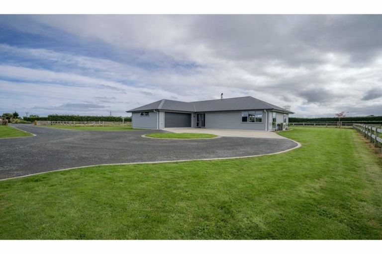 Photo of property in 15 Wilcox Road, Seaward Bush, Invercargill, 9871