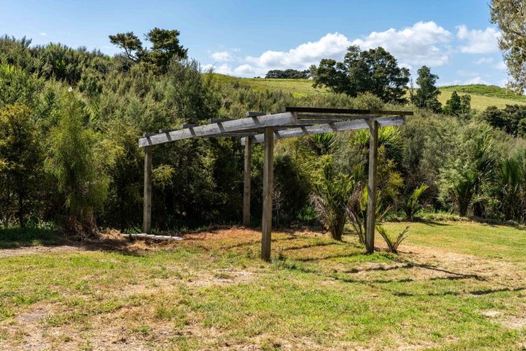 Photo of property in 149 Whaka Street, Maungaturoto, 0583