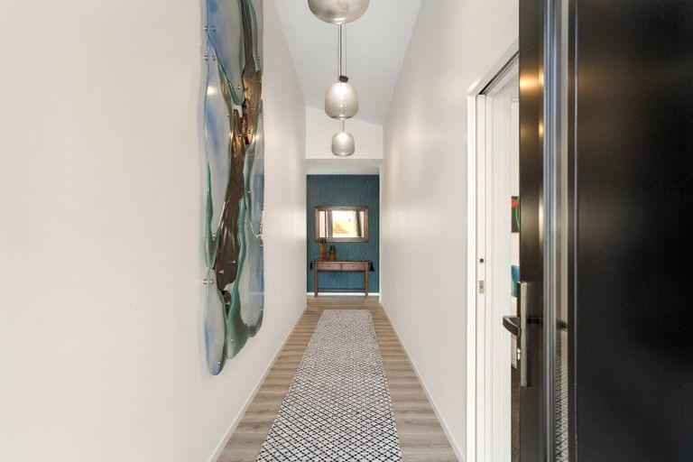 Photo of property in 121 Charleston Avenue, Whangamata, 3620