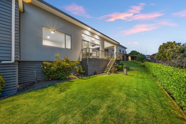 Photo of property in 2 Stonedale Drive, Pukekohe, 2120