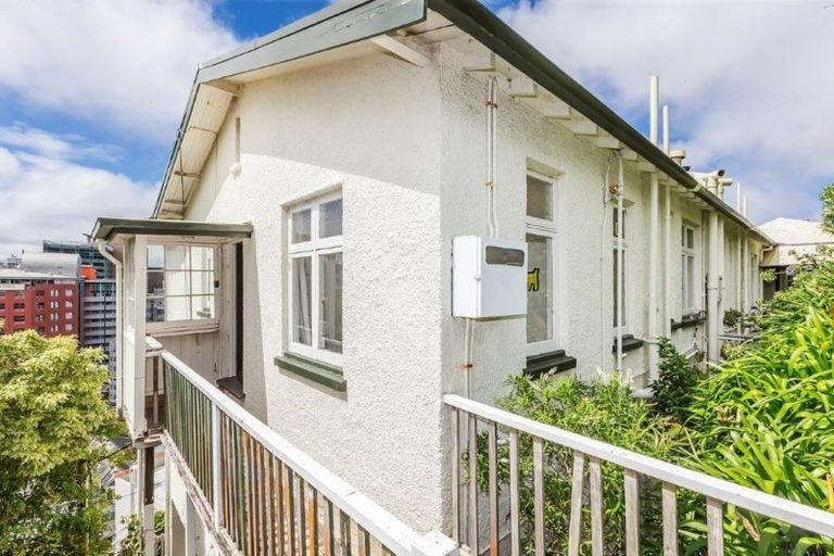 Photo of property in 3 Talavera Terrace, Kelburn, Wellington, 6012
