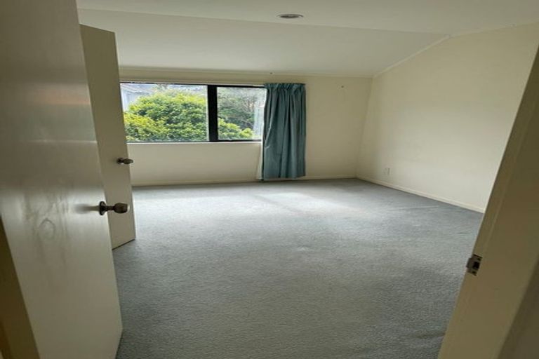 Photo of property in 104 Cortina Avenue, Johnsonville, Wellington, 6037