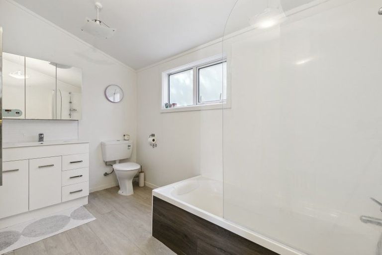 Photo of property in 9 Hazlewood Avenue, Karori, Wellington, 6012